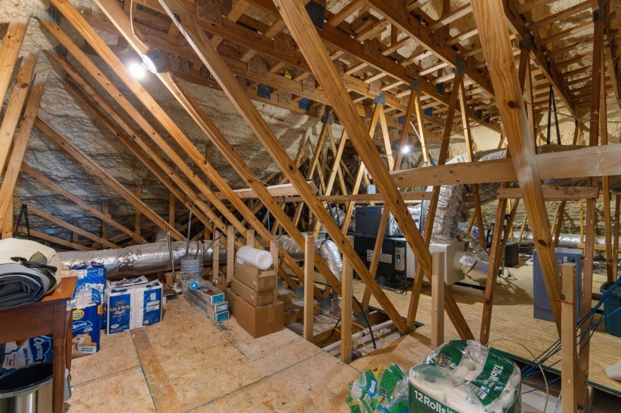 804 Helms Way Photo 33