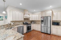 804 Helms Way photo 4