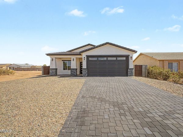 9399 W CONCORDIA Drive, Arizona City, AZ 85123