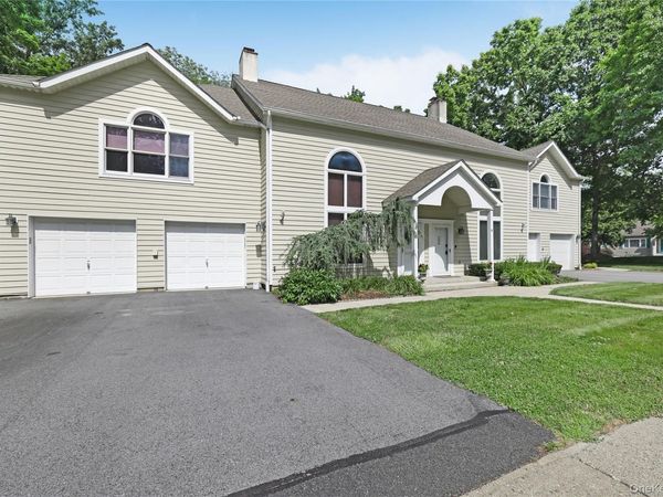 6 Village Cove, Warwick, NY 10990