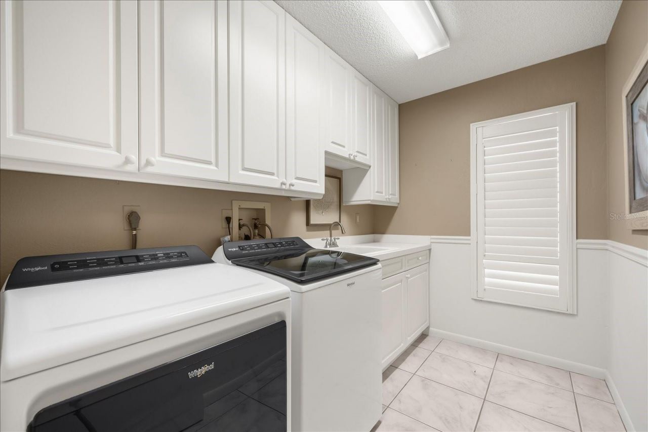 4010 Country View Drive, Sarasota, FL 34233 Photo