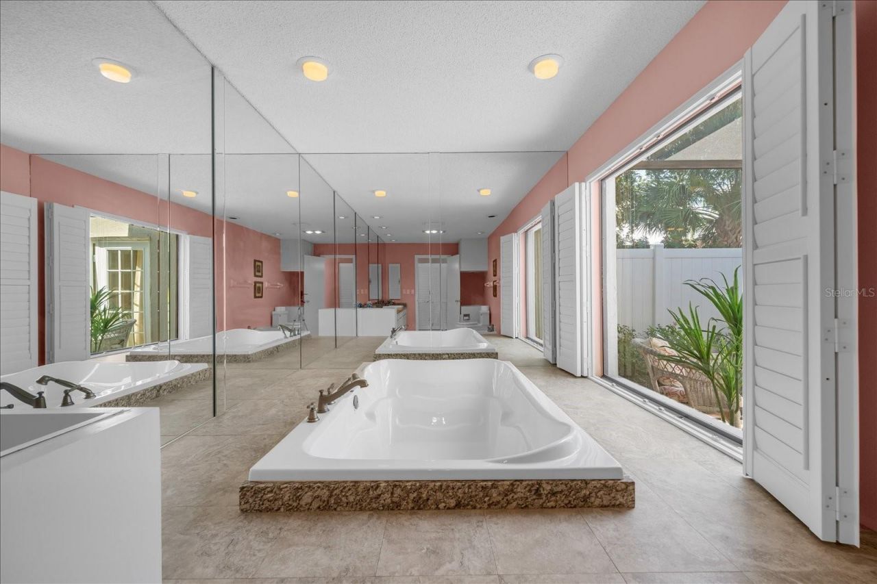 4010 Country View Drive, Sarasota, FL 34233 Photo