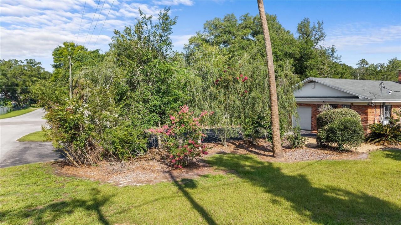 214 SE 2nd Street , Chiefland, FL 32626 Photo