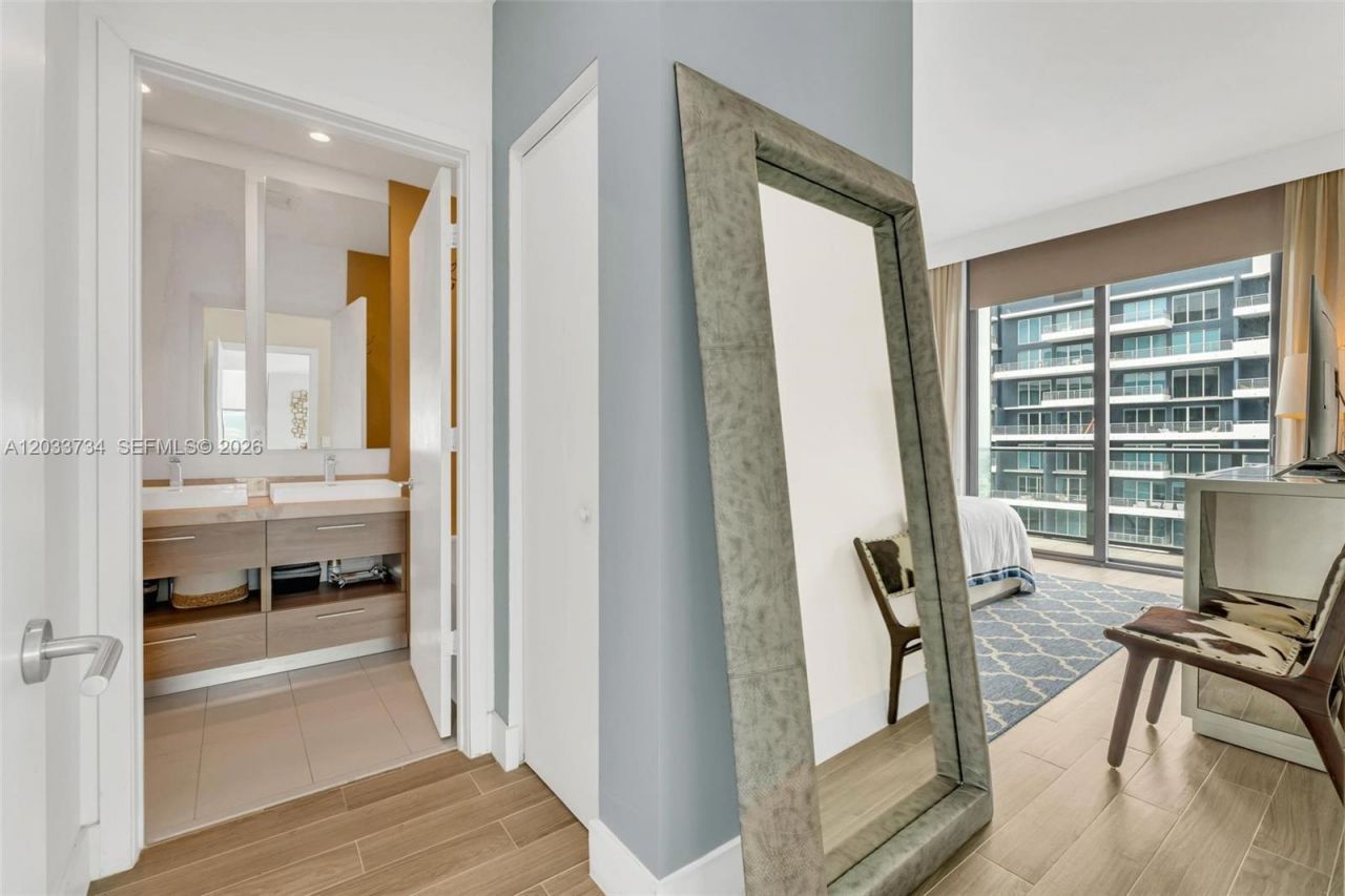 1300 S Miami Ave , Unit PH5110, Miami, FL 33130 Photo