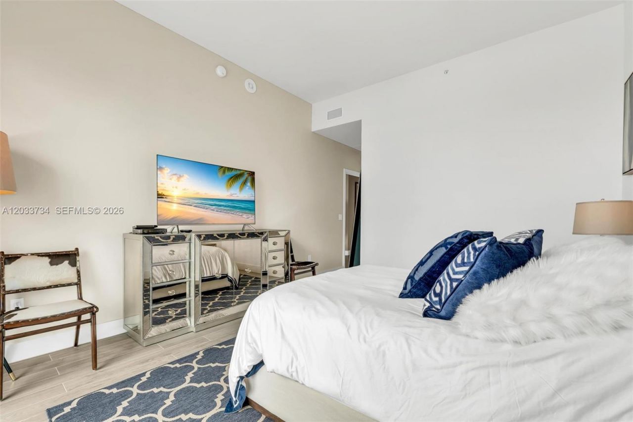 1300 S Miami Ave , Unit PH5110, Miami, FL 33130 Photo