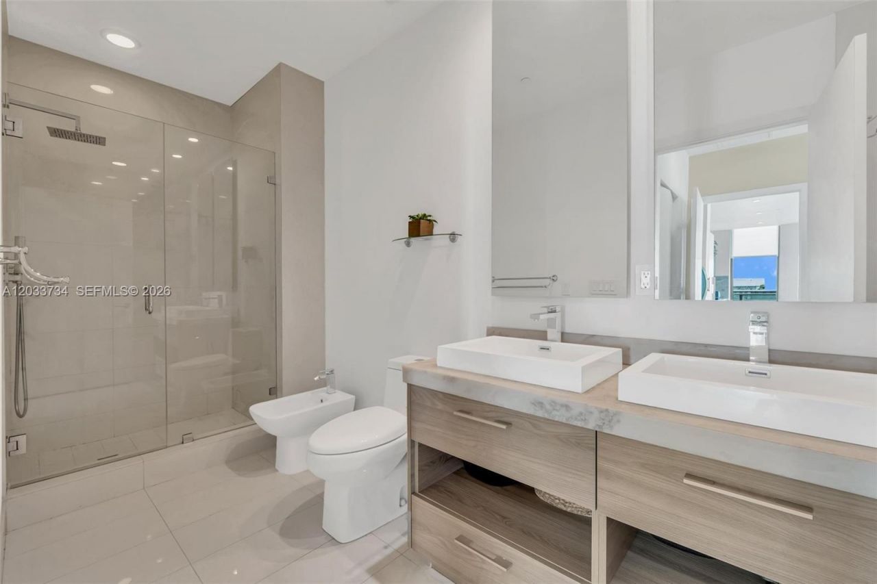 1300 S Miami Ave , Unit PH5110, Miami, FL 33130 Photo