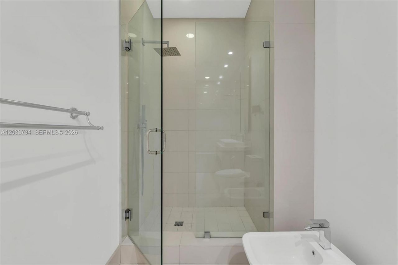 1300 S Miami Ave , Unit PH5110, Miami, FL 33130 Photo