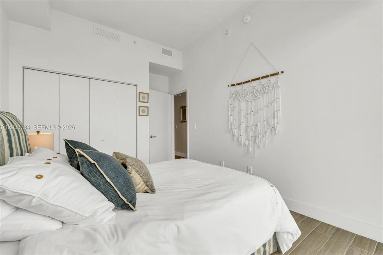 1300 S Miami Ave , Unit PH5110, Miami, FL 33130 Photo