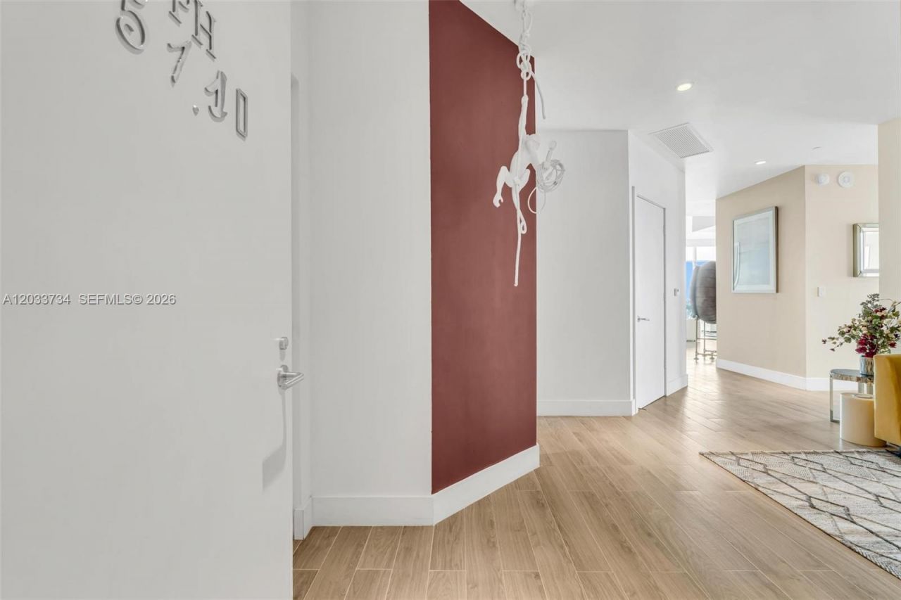 1300 S Miami Ave , Unit PH5110, Miami, FL 33130 Photo