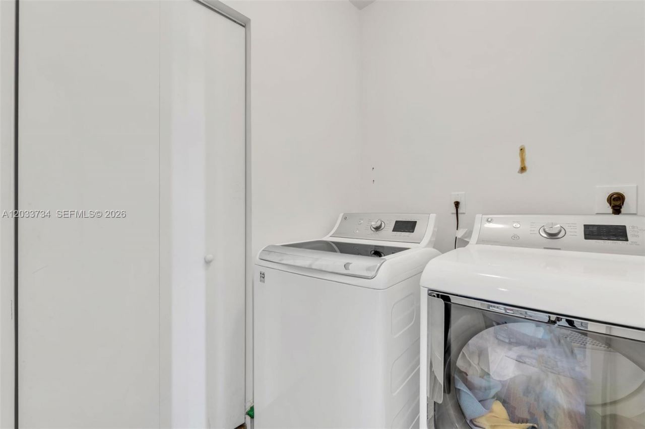 1300 S Miami Ave , Unit PH5110, Miami, FL 33130 Photo