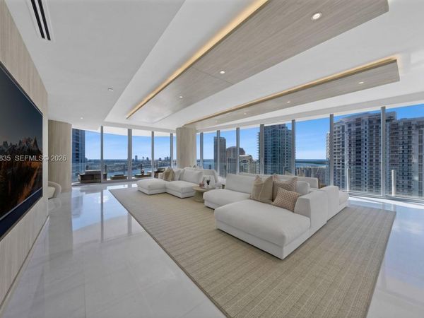 300 Biscayne Boulevard Way , Unit 2701, Miami, FL 33131