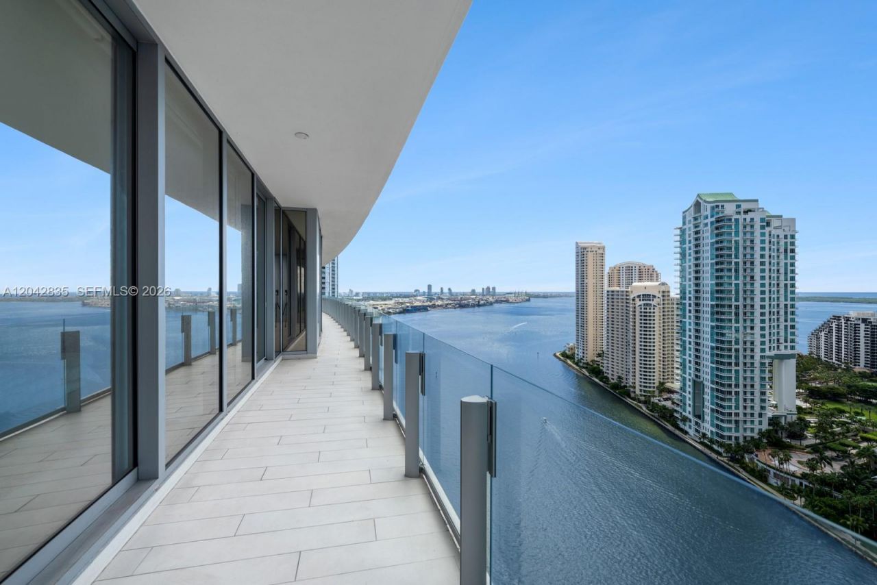 300 Biscayne Boulevard Way , Unit 2701, Miami, FL 33131 Photo