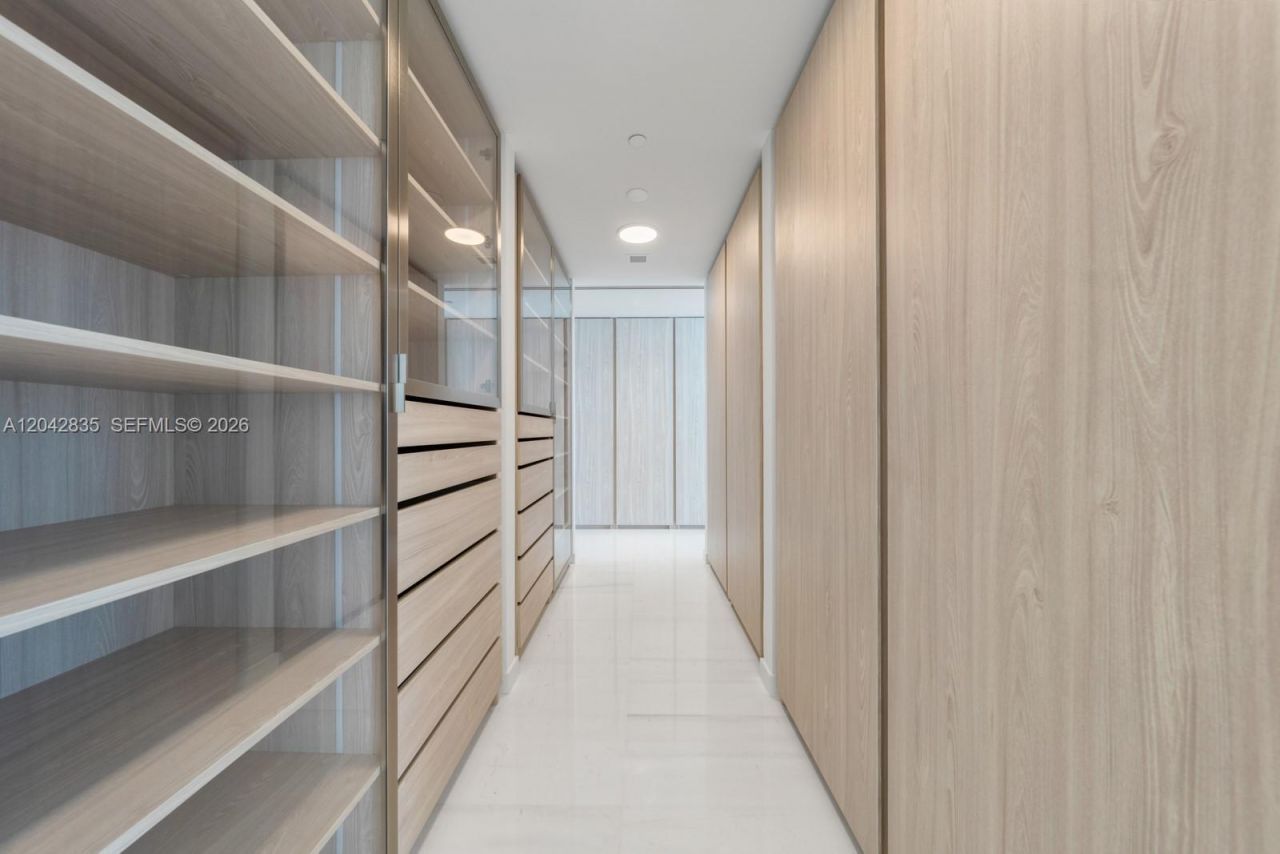 300 Biscayne Boulevard Way , Unit 2701, Miami, FL 33131 Photo