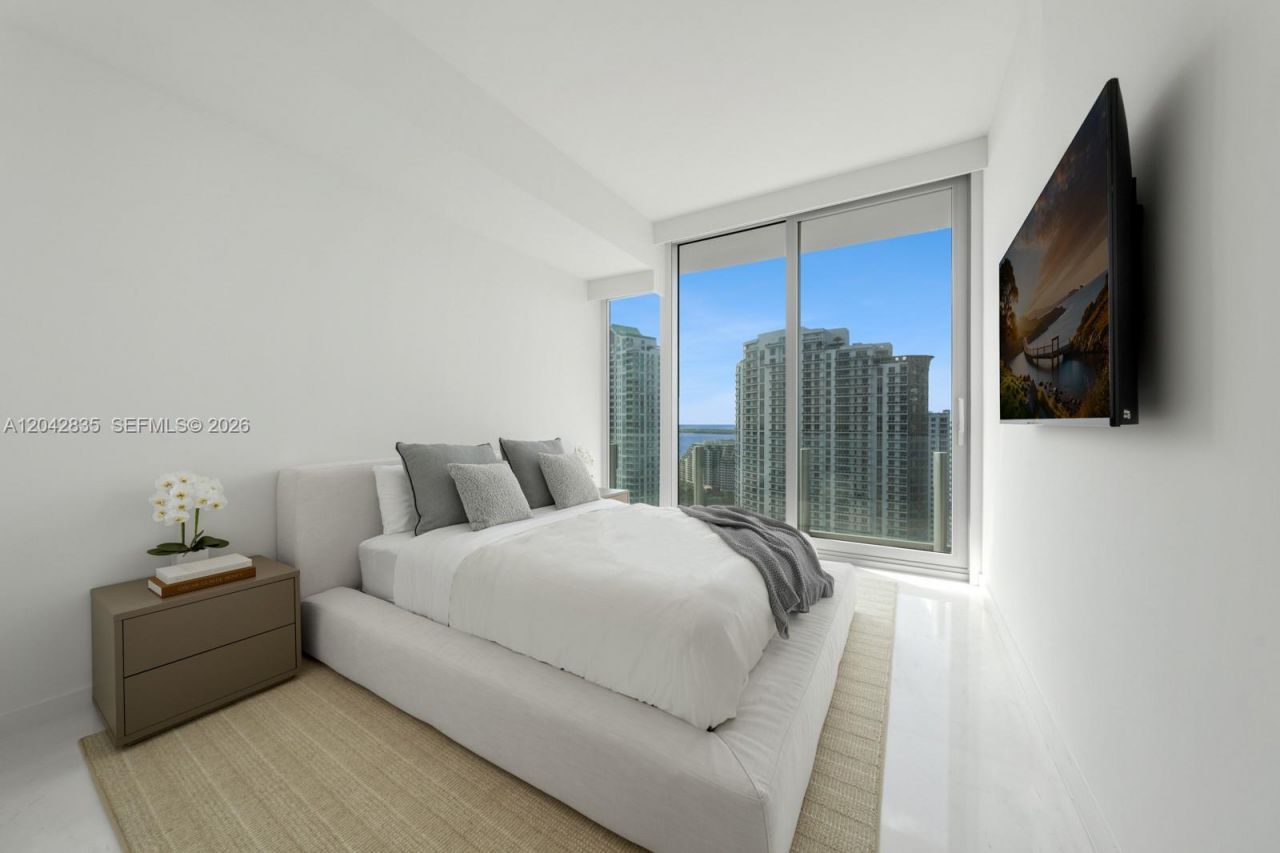 300 Biscayne Boulevard Way , Unit 2701, Miami, FL 33131 Photo