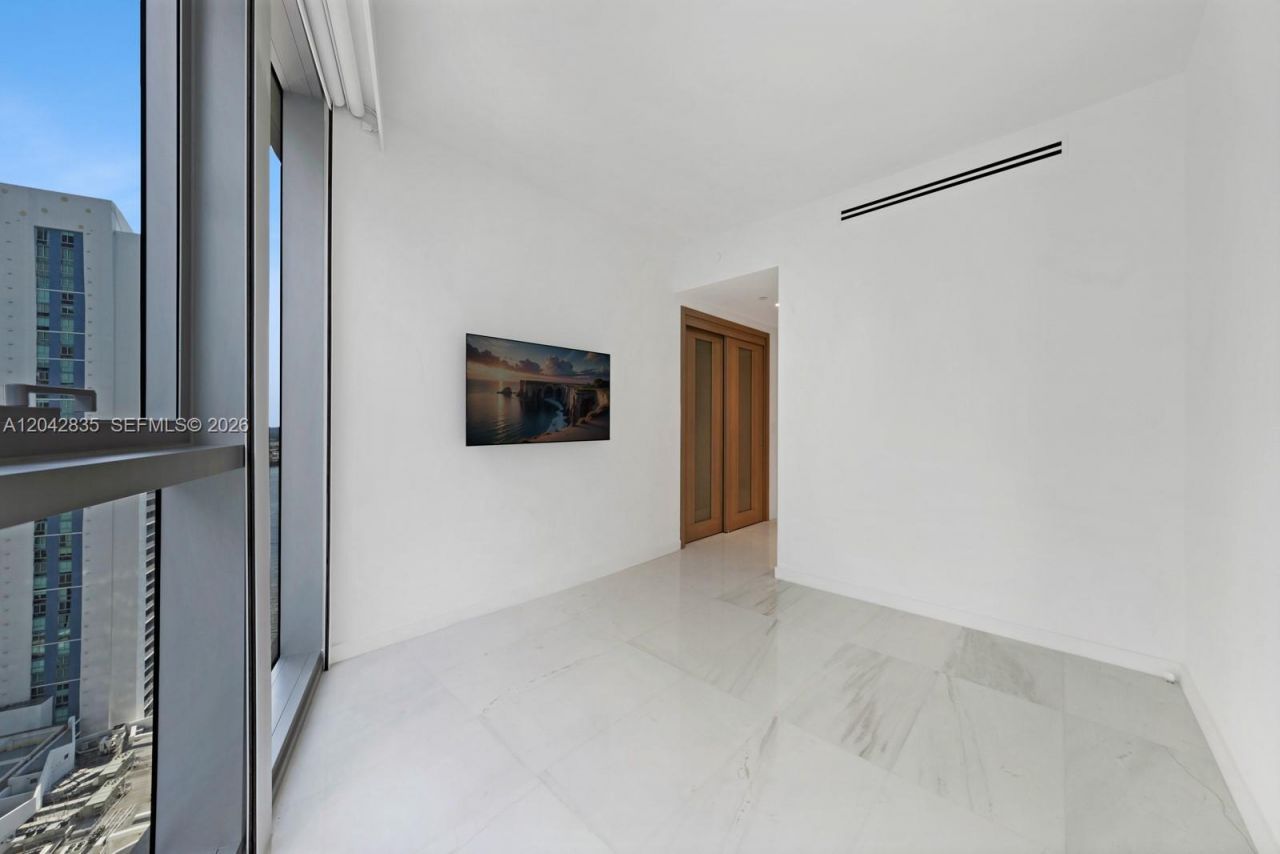 300 Biscayne Boulevard Way , Unit 2701, Miami, FL 33131 Photo