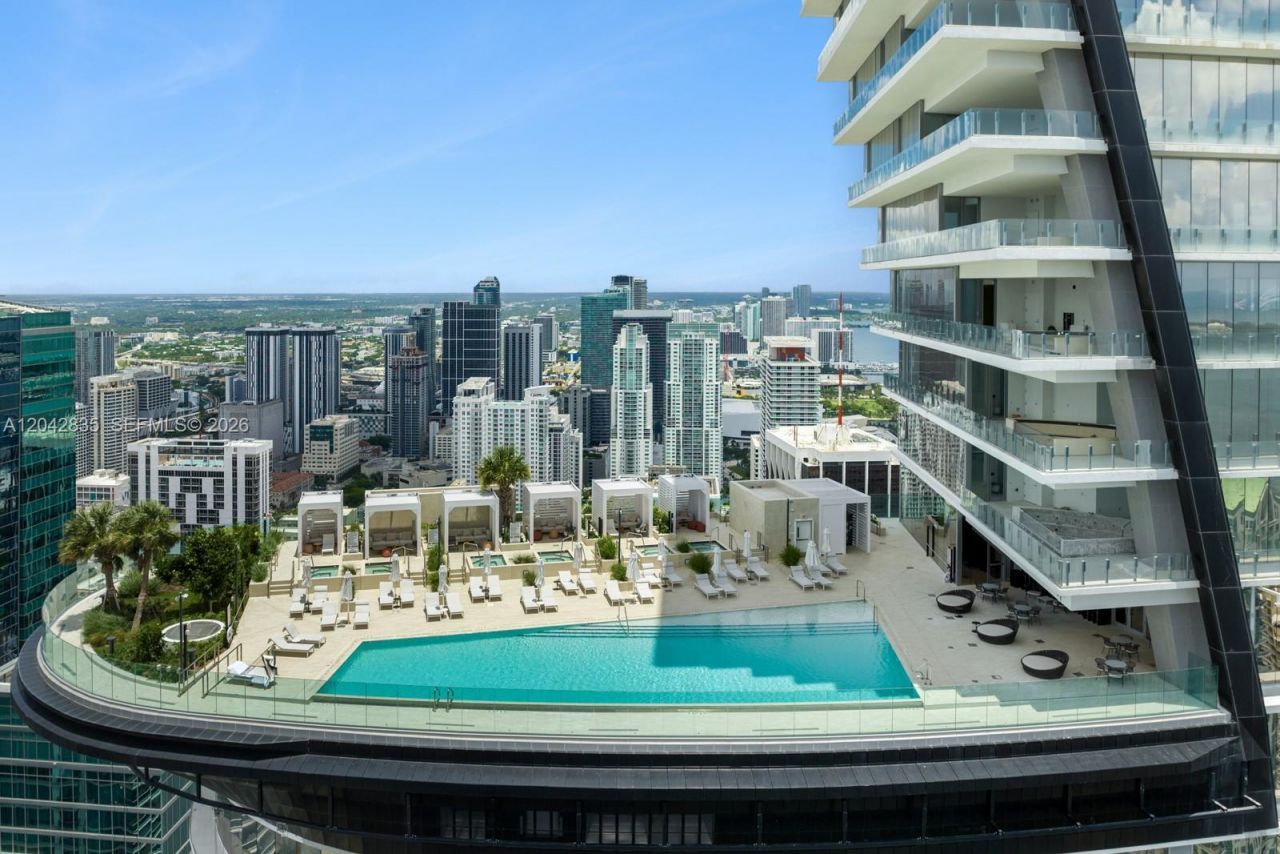 300 Biscayne Boulevard Way , Unit 2701, Miami, FL 33131 Photo