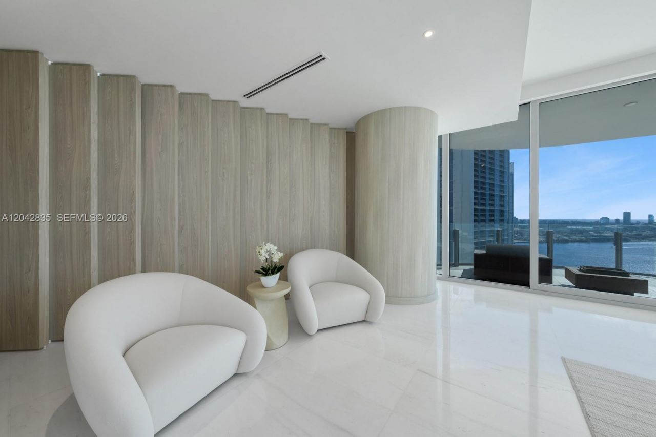 300 Biscayne Boulevard Way , Unit 2701, Miami, FL 33131 Photo