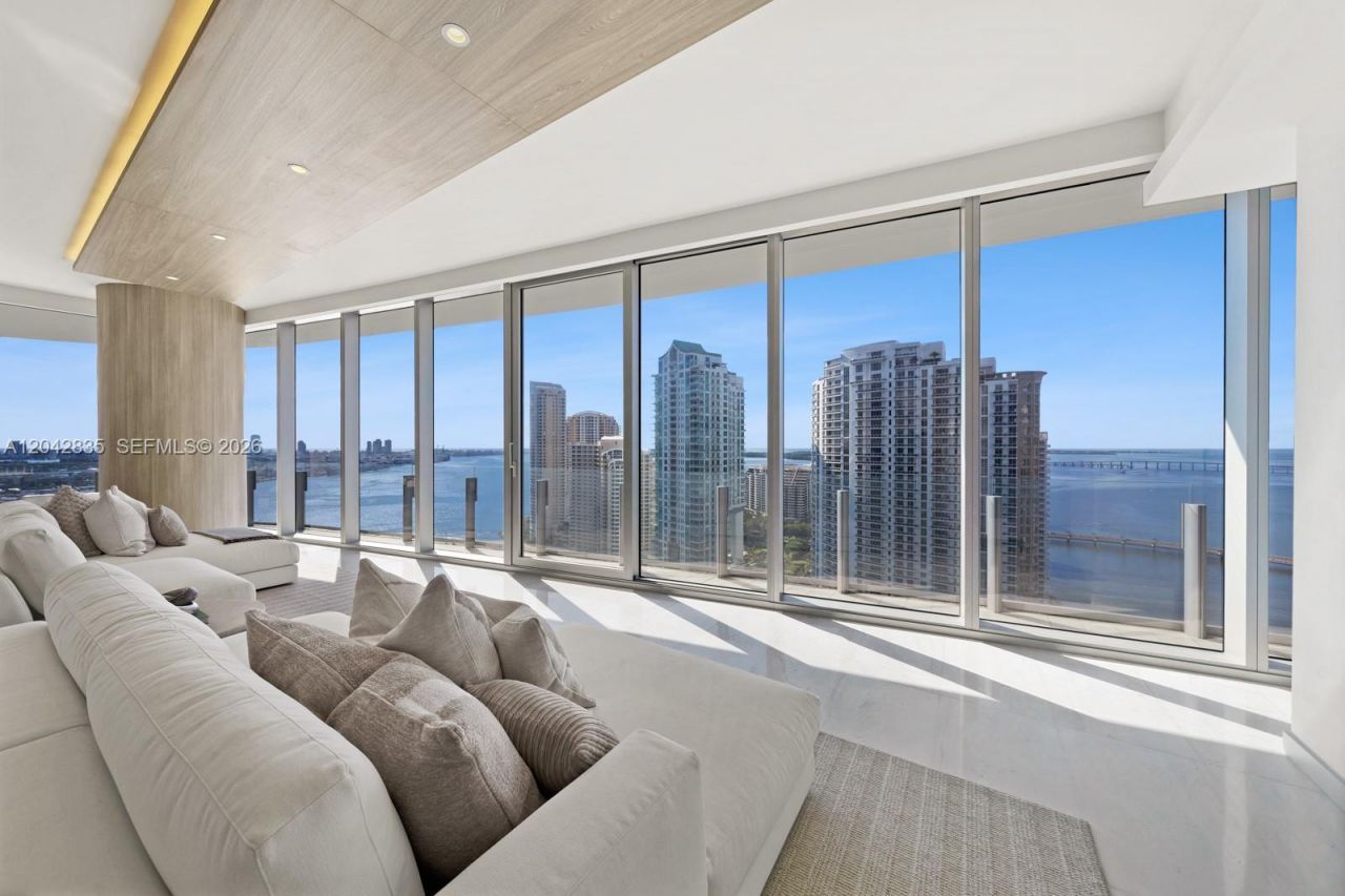 300 Biscayne Boulevard Way , Unit 2701, Miami, FL 33131 Photo