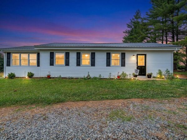 4228 Franklin ST , Rocky Mount, VA 24151