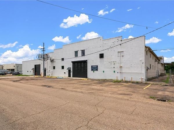 250 E WILLOW Street , Ponchatoula, LA 70454