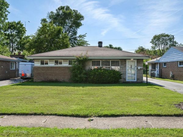 17312 Greenbay Avenue , Lansing, IL 60438