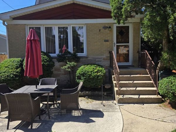 6213 W NEWPORT Avenue , Chicago, IL 60634