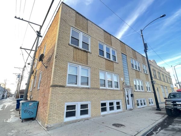 2748 N Austin Avenue , Chicago, IL 60639