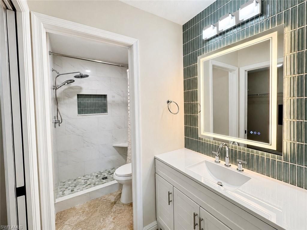 240 Timber Lake Cir , Unit D201, Naples, FL 34104 Photo