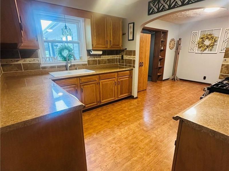 5966 Fairdale Drive, Cambridge, OH 43725 Photo 18