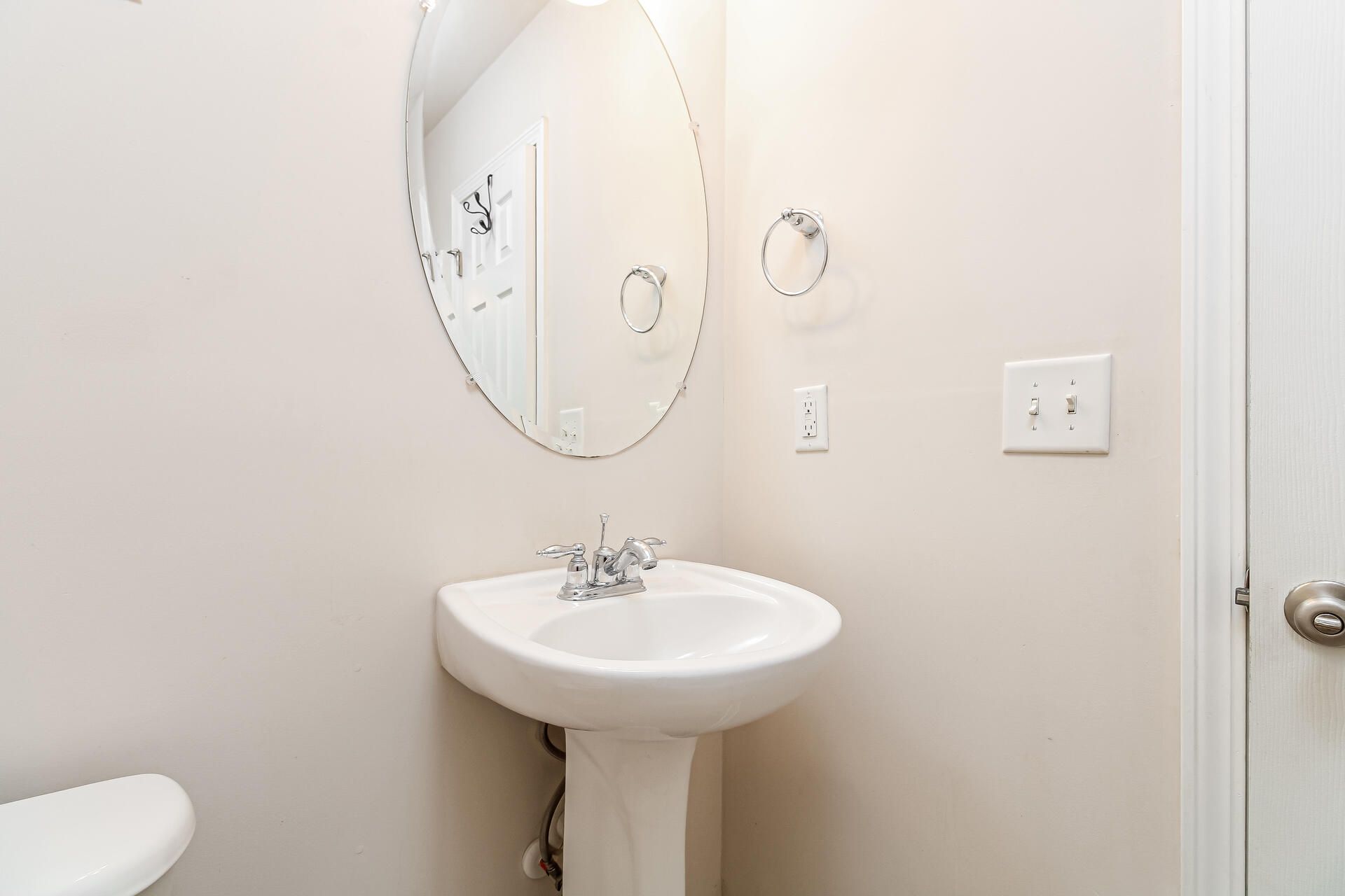 3533 Claremont Street Photo 22