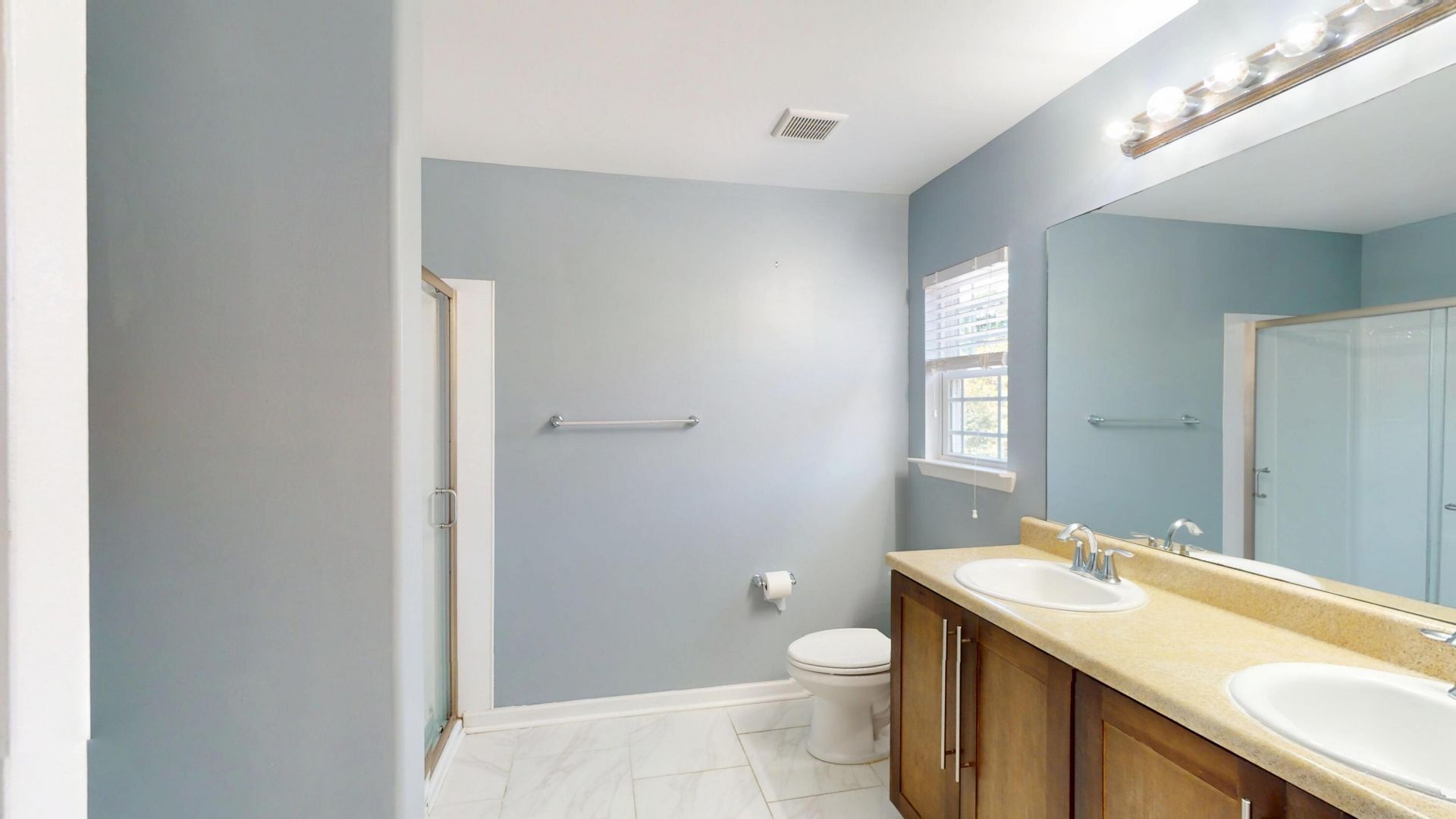 16 Moon Beam Court Photo 14