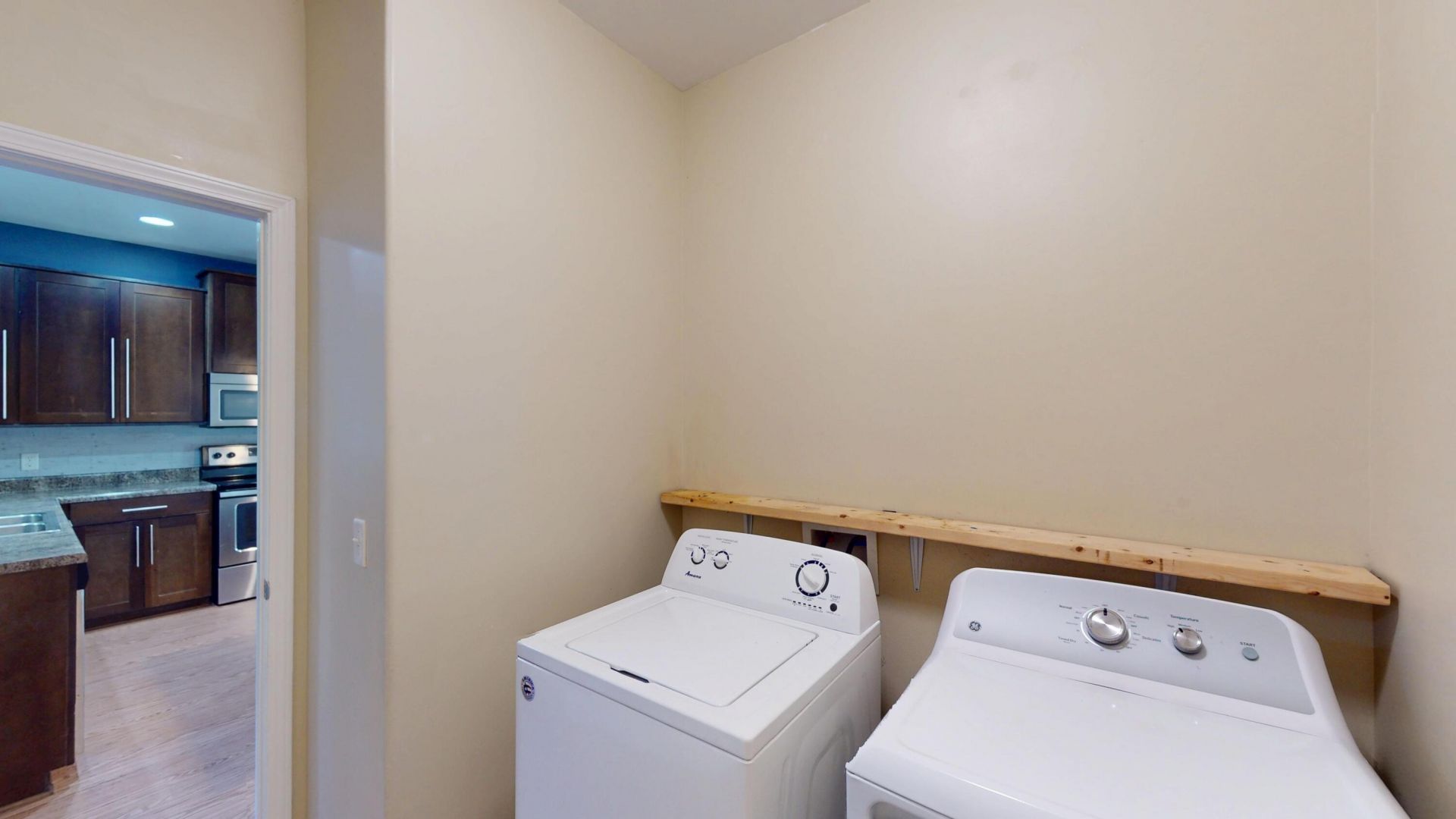 16 Moon Beam Court Photo 9