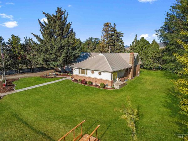 155 N 1st W Street, Malta, ID 83342