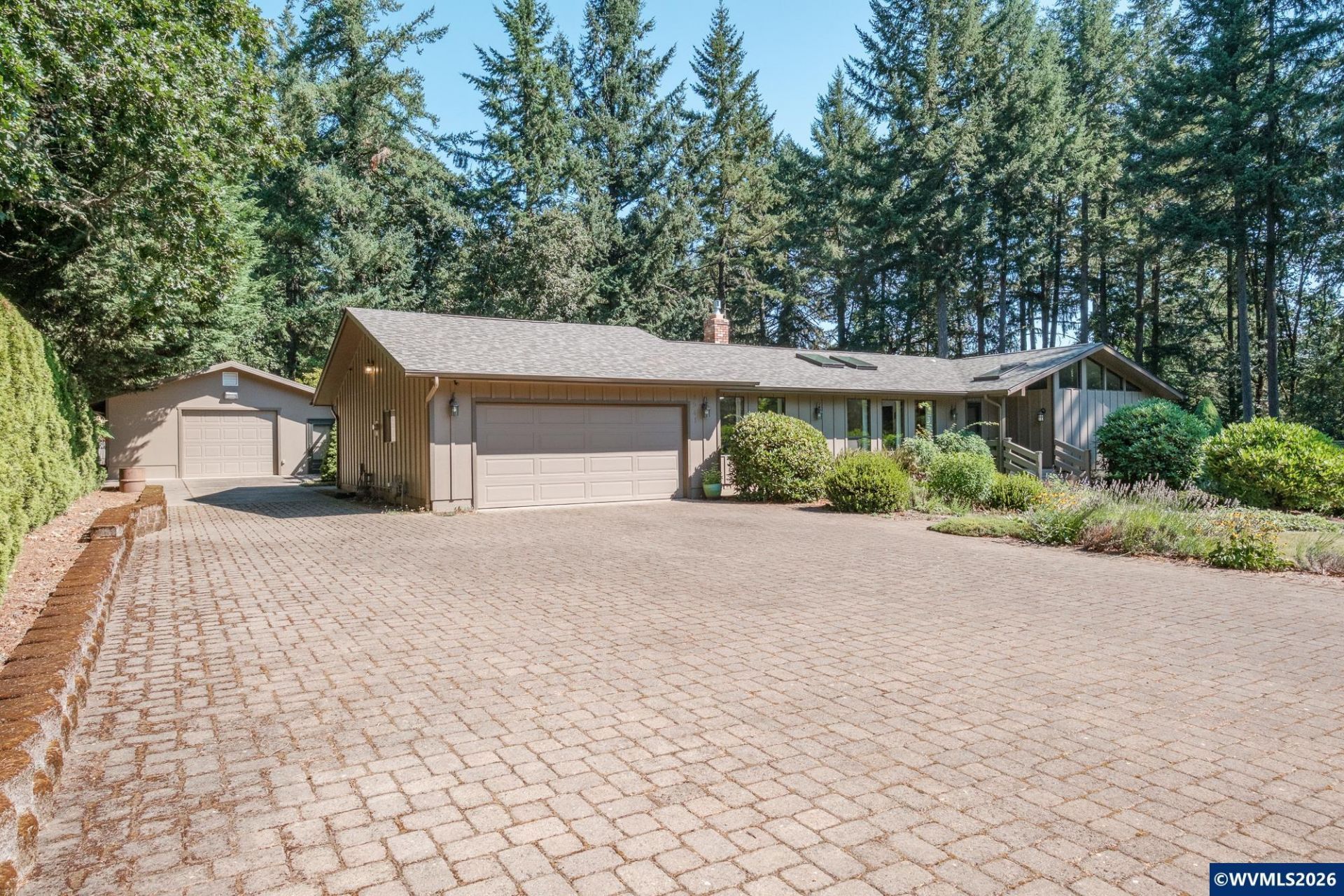 2941 Inland Dr S, Salem, OR 97302 Main Photo