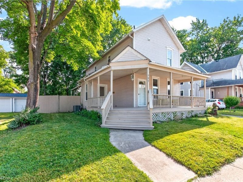 127 4th Street, Elyria, OH 44035 Photo 2