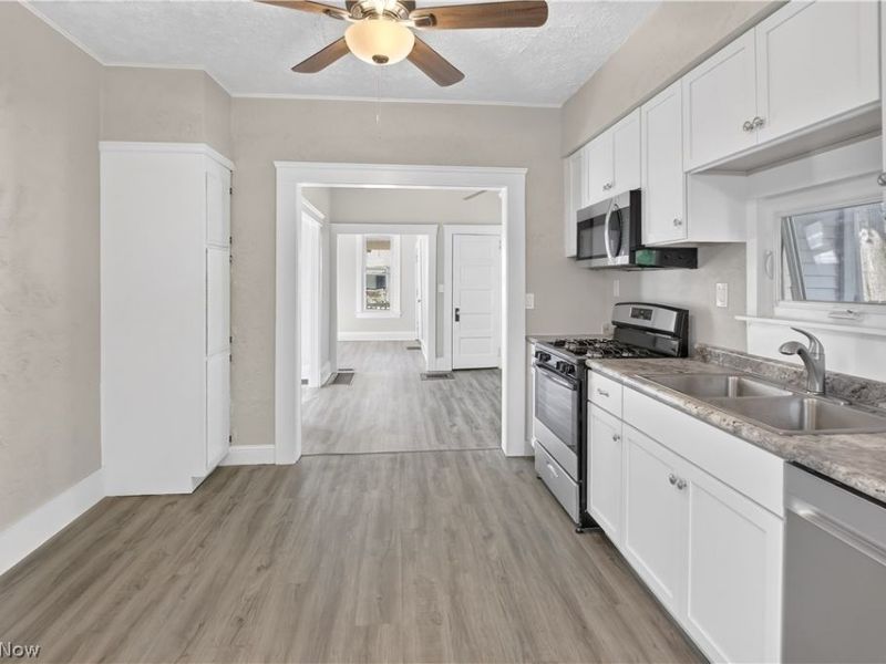 127 4th Street, Elyria, OH 44035 Photo 7