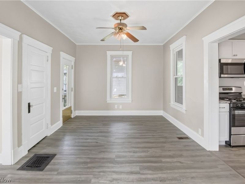 127 4th Street, Elyria, OH 44035 Photo 8
