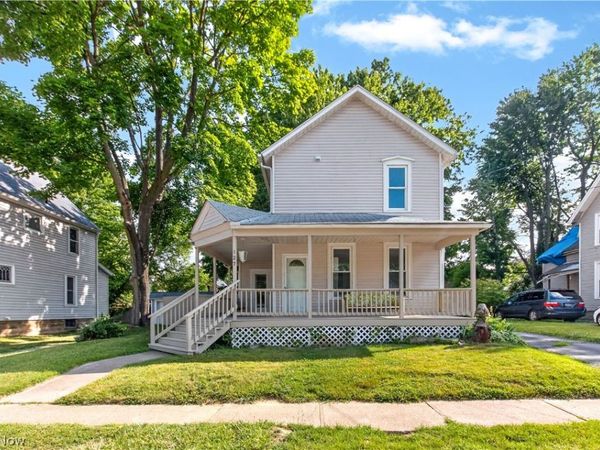 127 4th Street , Elyria, OH 44035