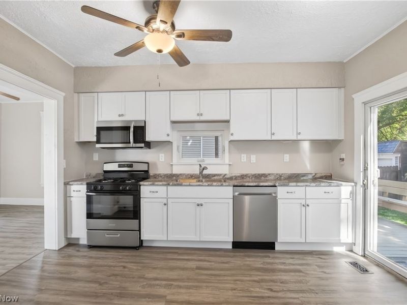 127 4th Street, Elyria, OH 44035 Photo 6