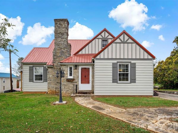 141 N Madison Street , Marion, NC 28752