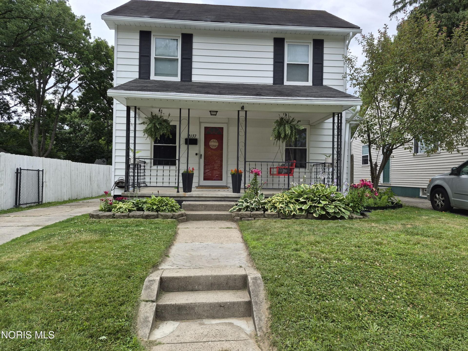 2137 Mansfield Road, Toledo, OH 43613 Main Photo