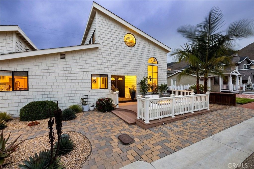 250 Castaic Avenue, Pismo Beach, CA 93449 Main Photo