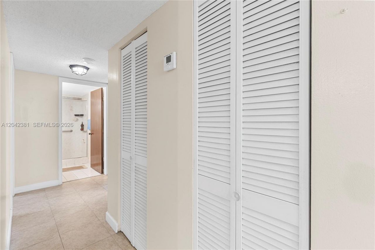 1800 W 54th St , Unit 209, Hialeah, FL 33012 Photo