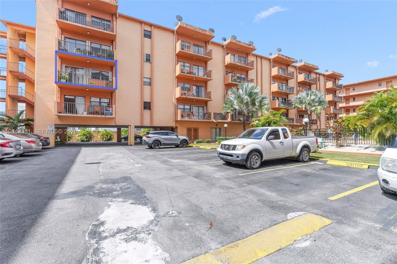 1800 W 54th St , Unit 209, Hialeah, FL 33012 Photo