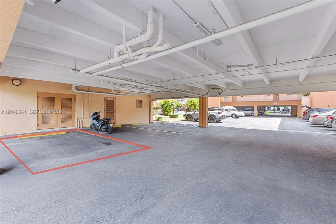 1800 W 54th St , Unit 209, Hialeah, FL 33012 Photo