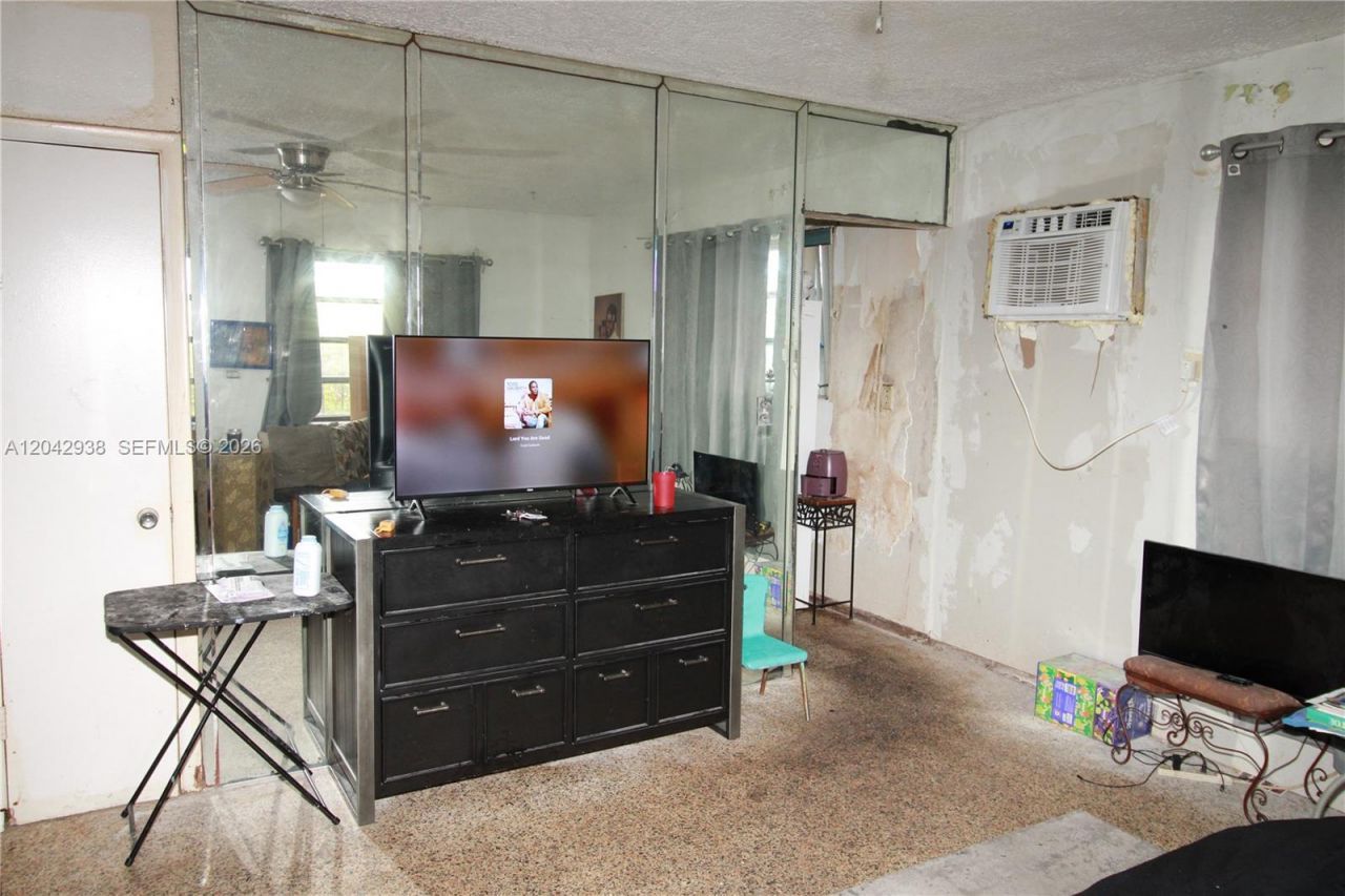 10820 SW 220th St , Miami, FL 33170 Photo