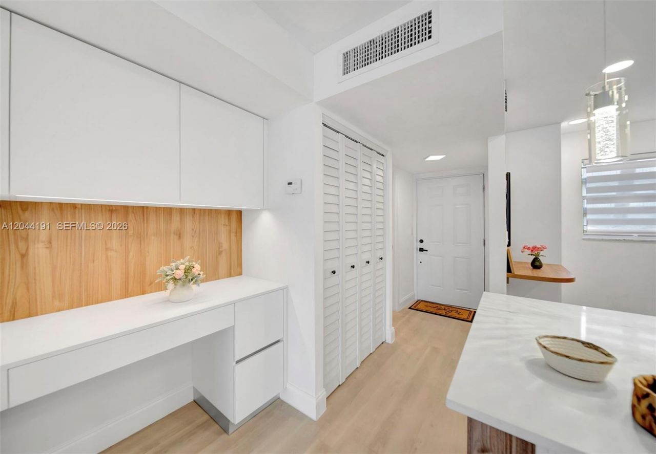 3100 Holiday Springs Blvd , Unit 111, Margate, FL 33063 Photo