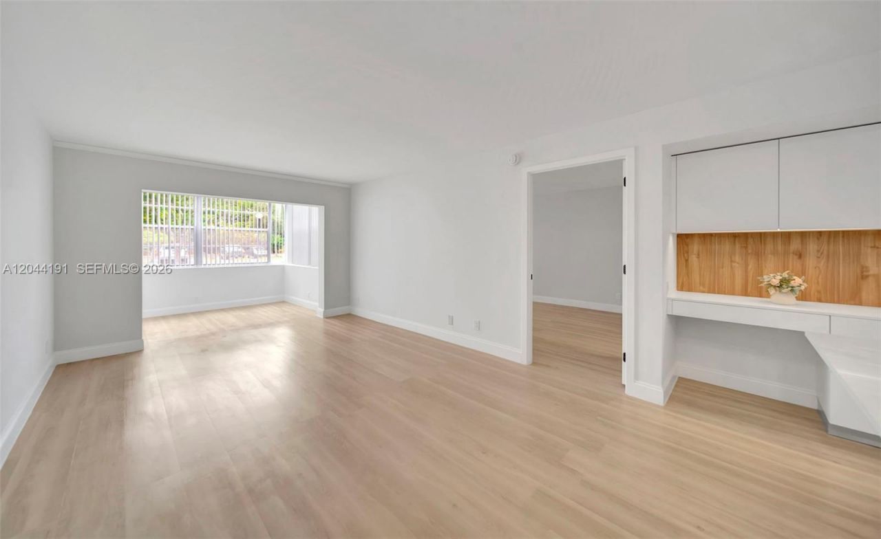 3100 Holiday Springs Blvd , Unit 111, Margate, FL 33063 Photo