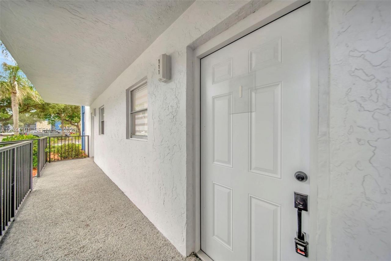 3100 Holiday Springs Blvd , Unit 111, Margate, FL 33063 Photo