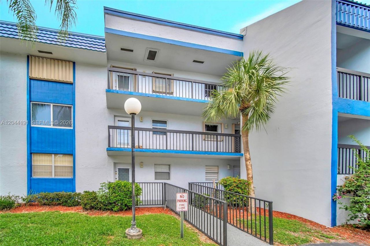3100 Holiday Springs Blvd , Unit 111, Margate, FL 33063 Photo